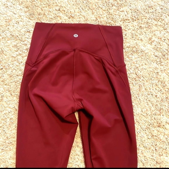 Lululemon train times 7/8 pant, size 4 - Picture 9 of 11